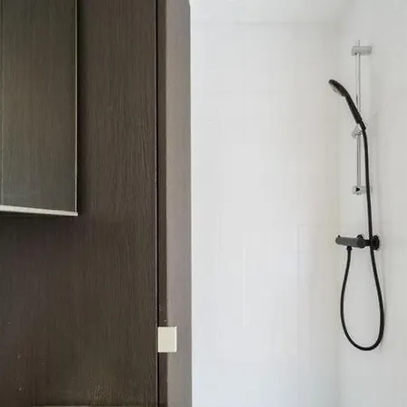 Cozy Duplex With Free Parking *